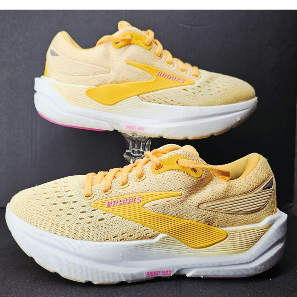Brooks Women 7.5 Comfy footwear